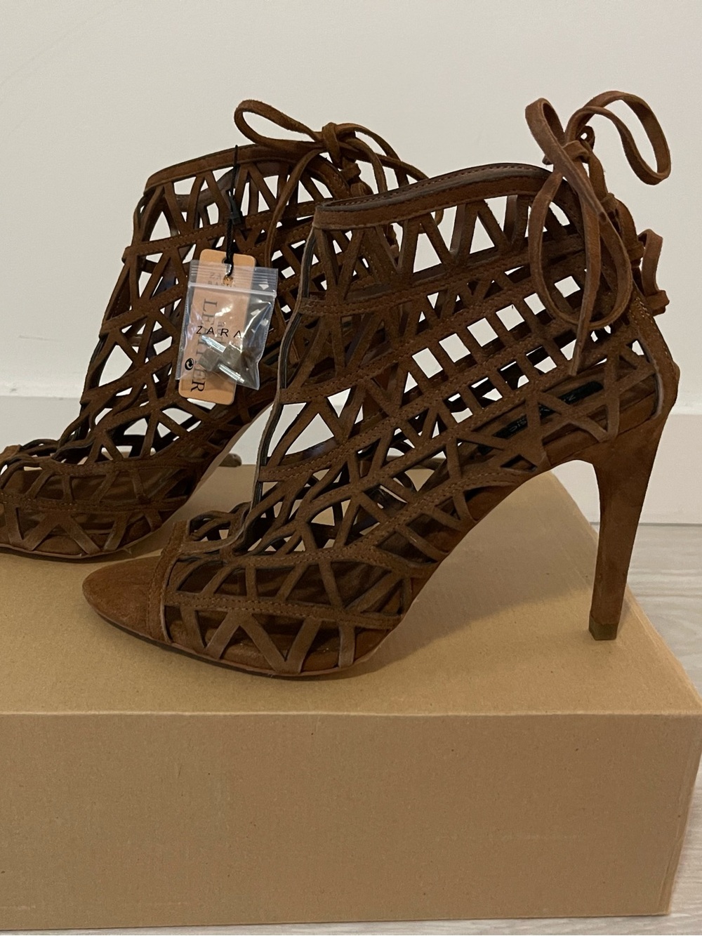 Zara Brown Genuine Suede Laser-Cut High Heel Sandals Size 40 NWT